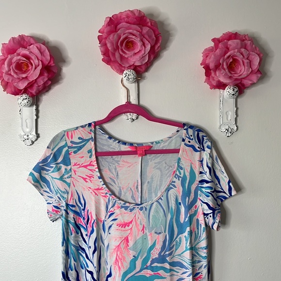 Lilly Pulitzer Wynne Maxi Dress in Crew Blue Tint Kaleidoscope Coral, Large. - Picture 4 of 11